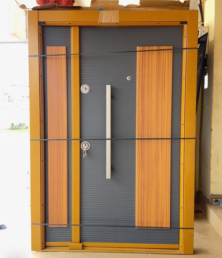 WhatsApp Image 2025-11-12 at 10.35.51 One and half doors - Image 1